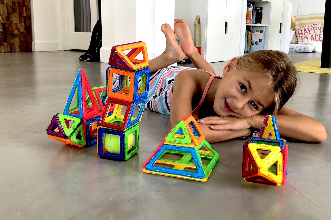 Magformers are Mommy's favorite - Best STEM toy for children of all ages #Magformers #STEM #STEMToys #BestToy #AwardWinning