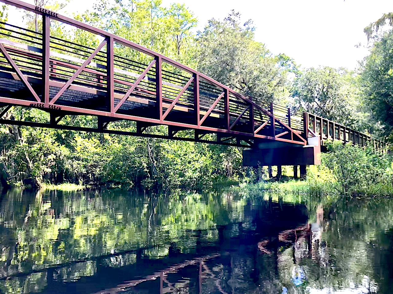 Canoeing in Orlando at Shingle Creek Regional Park #Orlando #Orlandowithkids #CanoeingOrlando #VisitOrlando #VisitKissimmee #OrlandowithKids #NatureOrlando #FamilyTravel