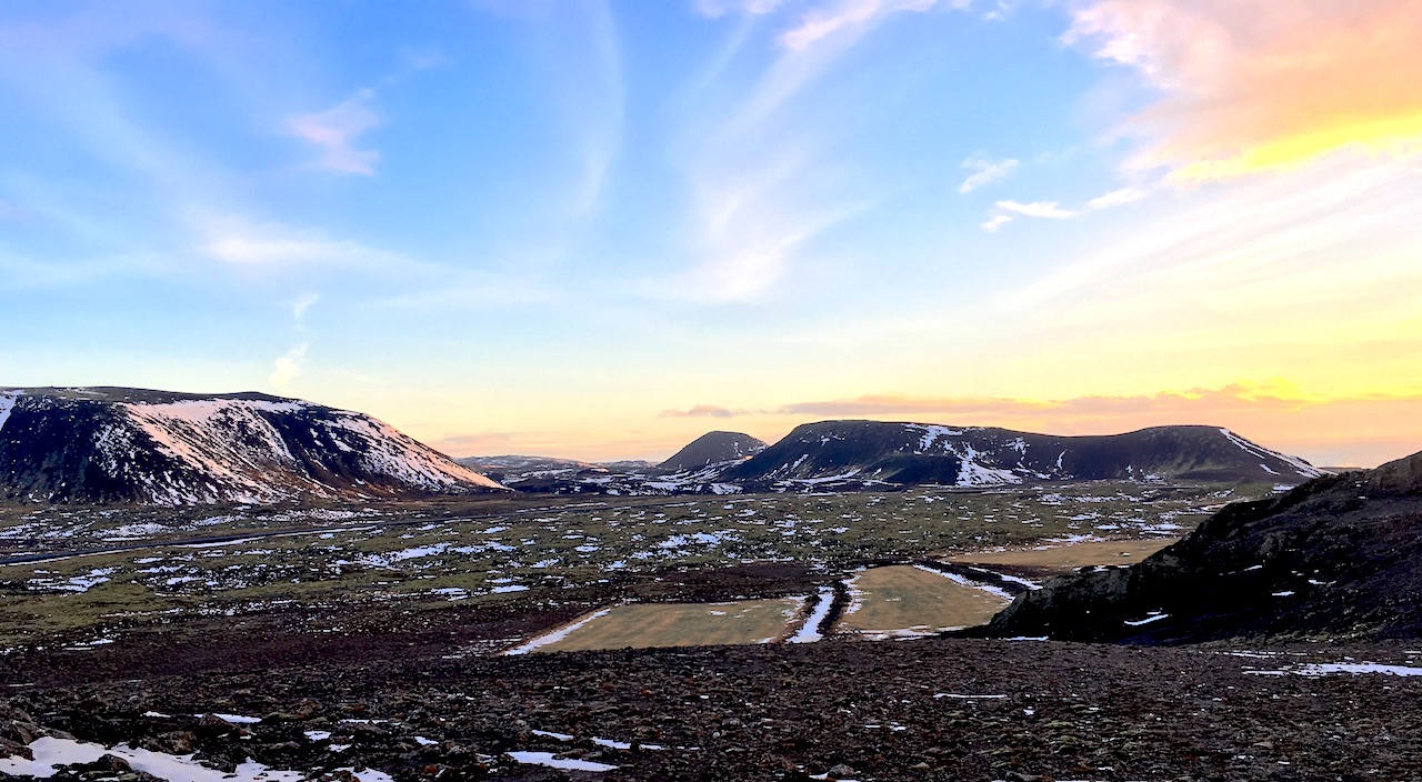 48-hour travel guide to Iceland #iceland #visiticeland #icelandtravelguide #48hoursiniceland #icelandairstopover #quickicelandtour #icelandin48hours #icelandmustsees #icelandideas #whattoseeiniceland