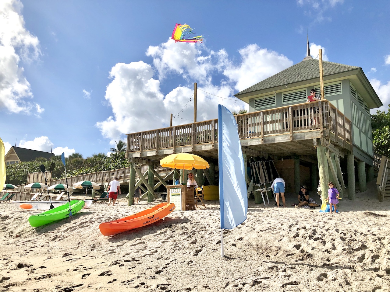 A beach vacation with Disney at Disney's Vero Beach Resort | Disney Resort on the beach | Florida Atlantic beach | Vero Beach, FL | Disney | Best beaches with kids | #disneyresort #disneyhotel #disneysverobeach #disneybeachresort #Disneyvacation