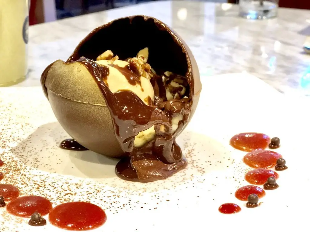 Add Sweetness to Date Night in Orlando, FL - at The Golden Pod | Chocolate | Chocolate Bar | #thegoldenpod #orlando #orlandorestaurants #visitOrlando #OrlandoEats #OrlandoFood #BestRestaurants #FamilyTravel