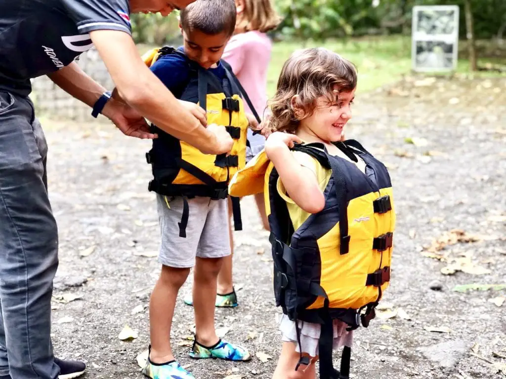 Costa Rica Family Adventure in La Fortuna - with Desafio Adventures | Family friendly tour in Costa Rica | Kid Friendly Costa Rica | La Fortuna, Costa Rica | Safari float in Costa Rica | River Safari | Iguanas in Costa Rica | Crocodile in Costa Rica | Costa Rica with Kids | #costarica #costaricawithkids #familytravel #familytravelblog #desafioCR #desafio #desafioadventures #costaricatour #travelingwithkids