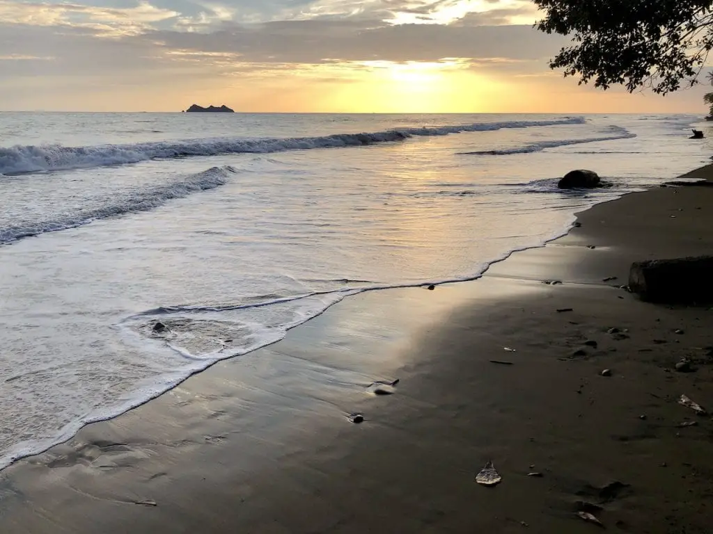 3 Days in Uvita, Costa Rica, With Kids! | Costa Rica travel | Best Costa Rica Beach | Pacific Beach | Marino Ballena Park | Family Travel | Traveling with kids | #familytravel #travelfamily #Uvitacostarica #uvita #costarica #costaricawithkids