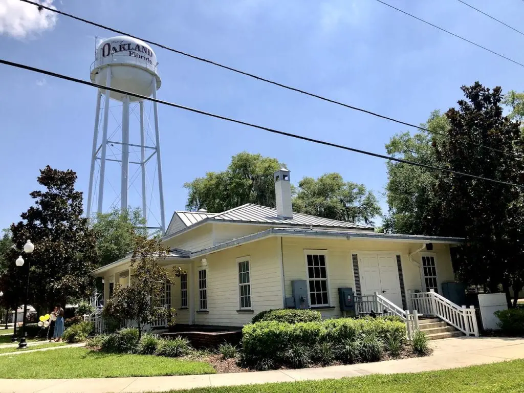 Biking the West Orange Trail with kids, in Orlando, FL | Orlando day trip | Orlando outdoor activity with kids | Orlando fun | Orlando with kids | Biking in Orlando | #familytravel #orlando #orlandowithkids #orlandofun #orlandobiking