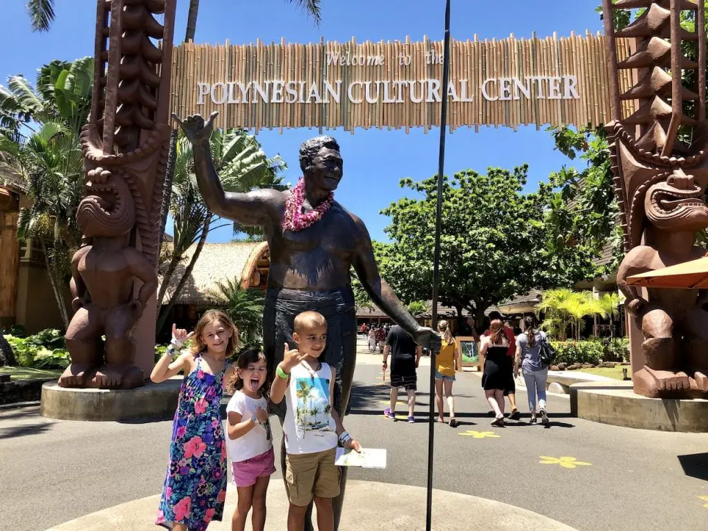 The Polynesian Cultural Center on Oahu, Hawaii | Worldschooling in Hawaii | Polynesian Culture In Hawaii | Family Travel | Hawaii with kids | Polynesian Cultural Center with Kids | Oahu with kids | #worldschooling #familytravel #polynesia #polynesianculturalcenter #oahu #oahuwithkids