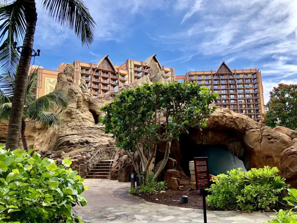 Aulani, A Hawaiian Disney Resort And Spa - A Week At Aulani With Kids | Aulani tips | Aulani favorites | Hawaii with kids | Oahu with kids | Family travel | Hawaii family resort | Disney Aulani resort | #aulani #disneyresort #disneyaulani #hawaii #hawaiiwithkids #familytravel #familytravel #oahu