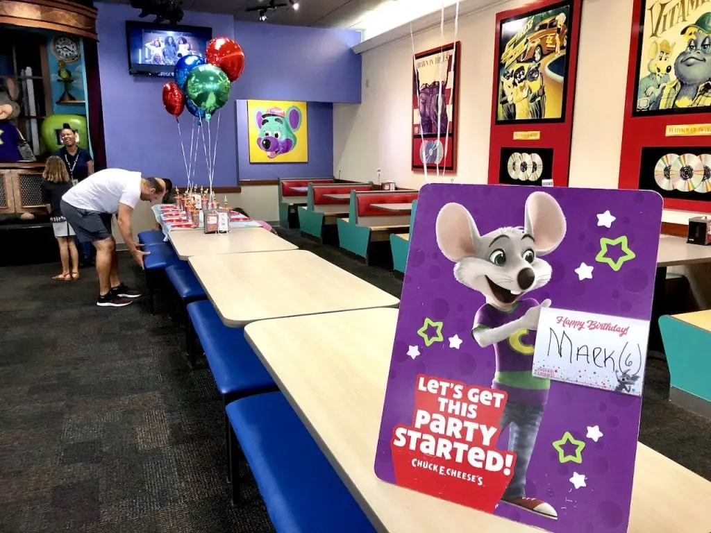 Epic Birthday Party At  Chuck E. Cheese | Summer birthdays | Kids birthday parties | Indoor parties | Where to host kids birthday parties | Family lifestyle blogger | Mommy blog | #chuckecheese #birthdayparty #indoorparties #kidsbirthday 