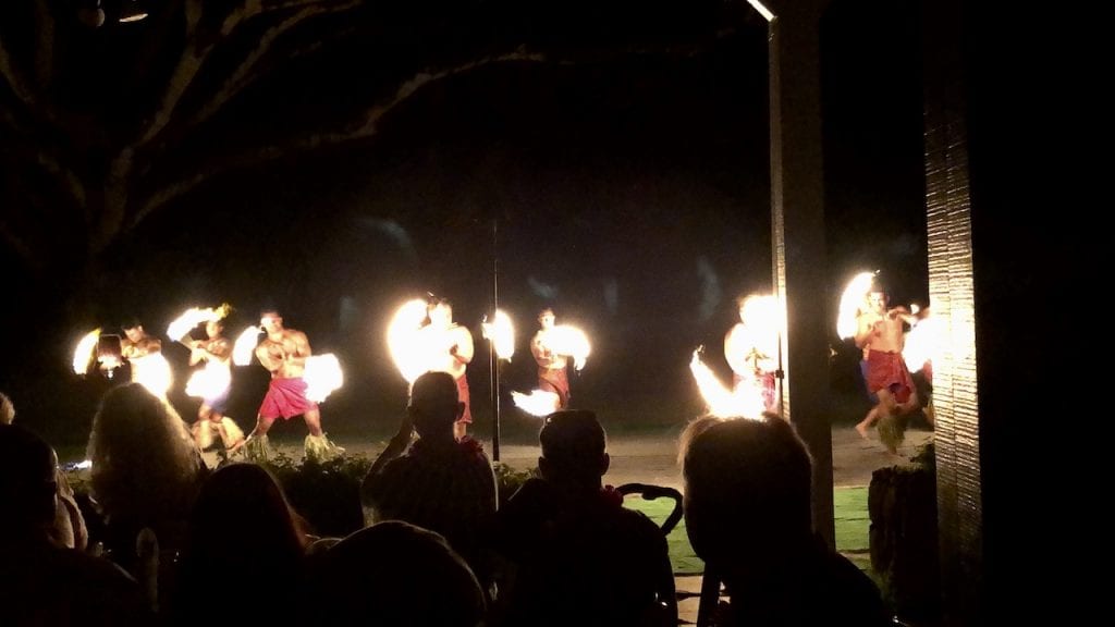 Toa Luau With Kids | Best family luau on Oahu, Hawaii | Best luau with kids | Hawaii with kids | Family activities in Hawaii | #familytravel #luau #hawaiianluau #oahufamilyactivities #toaluau #familytravelblog