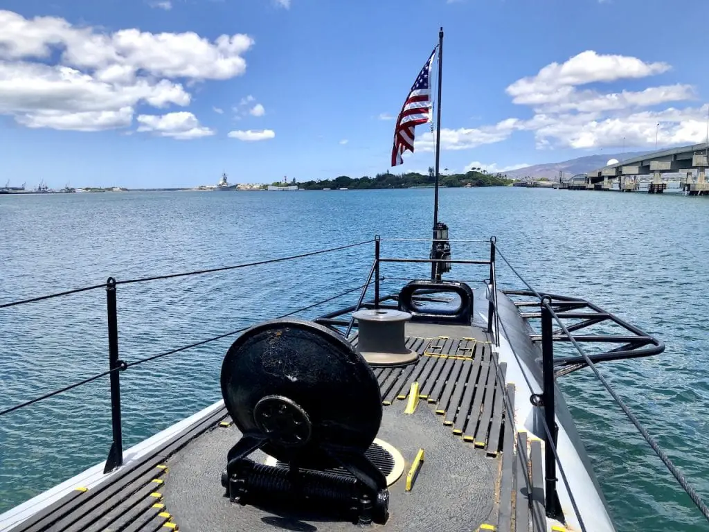 Visiting Pearl Harbor With Kids | Oahu with kids | Hawaii with kids | What do to in Hawaii | US National Parks | Family Travel | Worldschooling in Hawaii | #pearlharbor #worldschooling #oahu #hawaii #hawaiiwithkids #Oahuwithkids #familytravel #travelingwithkids