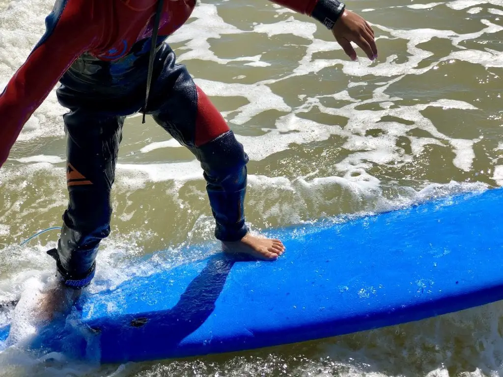 Family Surf Lesson In Jacksonville, FL | What to expect in surf lesson | Private surf lesson | Jacksonville Surf and Paddle | Kids surf lesson | North Florida | Travel Blogger | Visit Jacksonville | #visitjacksonville #onlyinjax #jacksonvillesurfandpaddle #surflesson #familysurfing #surfsup #kidssurflesson