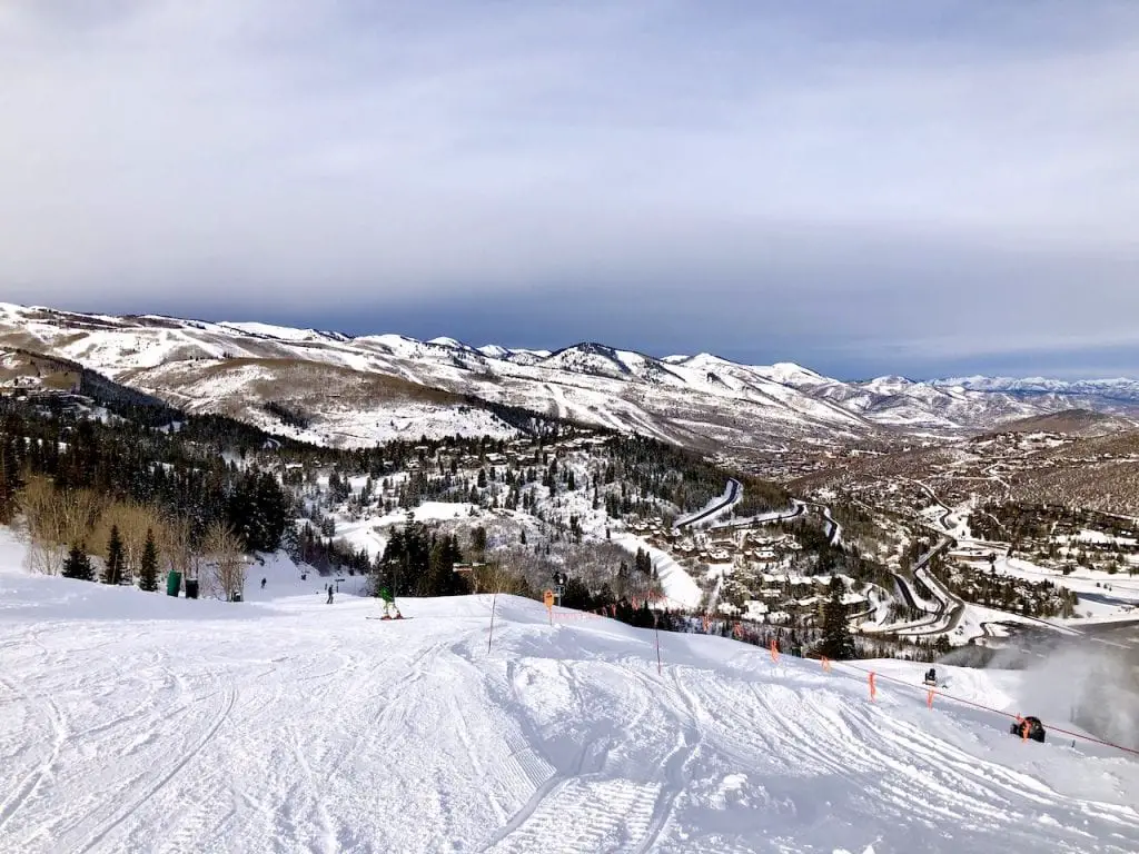 Deer Valley Resort - A Dream Come True For Family Ski | Skiing with kids at Deer Valley | Ski Utah | Family winter vacation to utah | Family ski trip to Utah | Deer Valley luxury family ski | Utah ski | US Travel with kids | #skiutah #deervalley #familytravelblog #luxuryfamilyski #luxuryfamilytravel #utahski #familytravelblog #travelblogger