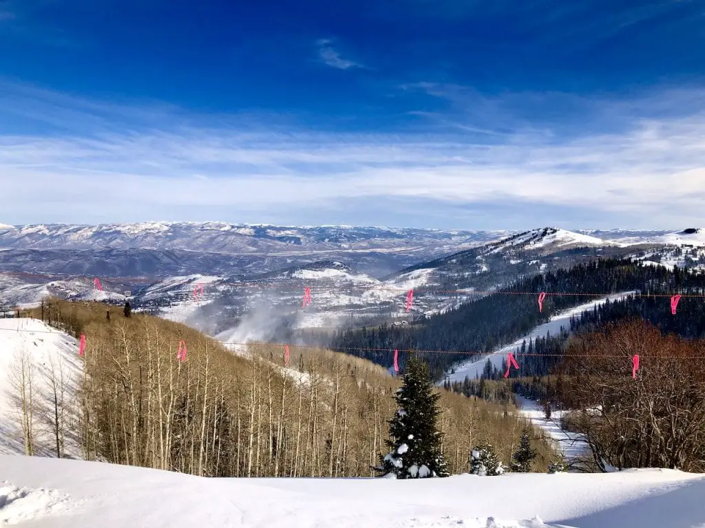 10 Reasons Why You Should Consider Utah For Your Next Luxury Family Ski Vacation | Ski in Utah with kids | Luxury ski resorts | Deer Valley Resort | Park City Mountain | Best family ski in the US | Skiing with kids | Utah ski with kids | Family ski vacation | #luxuryski #luxuryfamilytravel #skiutah #skiingwithkids #familytravelblog #familytravel