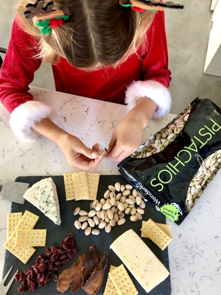 Be A Happy Nut For The Cause This Holiday Season | Make a different this Christmas when you purchase Wonderful Pistachios at WalMart | Toys for Tots donation | Benefits of eating pistachios | Healthy snacks | #GoNutsForTots #ad #WP #toysfortots #wonderfulpistachios #healthysnacks