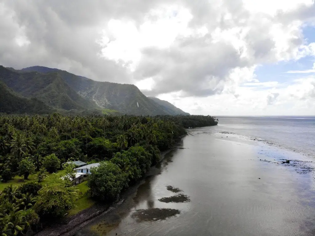 What To Do With Kids In Tahiti | Tahiti with kids | French Polynesia | Fun with kids in Tahiti | Family friendly activities in Tahiti | Family travel | Full time travel family | #tahiti #frenchpolynesia #tahitiwithkids #familytravel #pacificislands