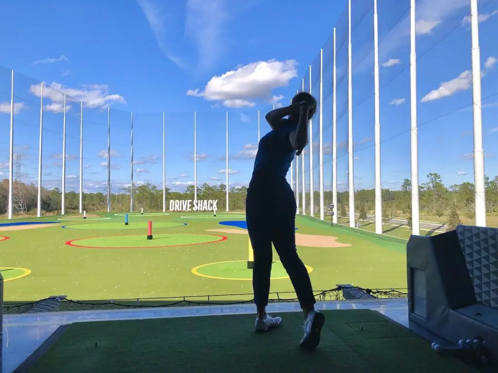 Family Fun at DriveShack Orlando | Golf, Eat, Play at DriveShack Orlando | Lake Nona, FL | Golf with kids | family travel | Orlando fun with kids | #familyfun #driveshack #driveshackorlando #drivingrange #golfwithkids