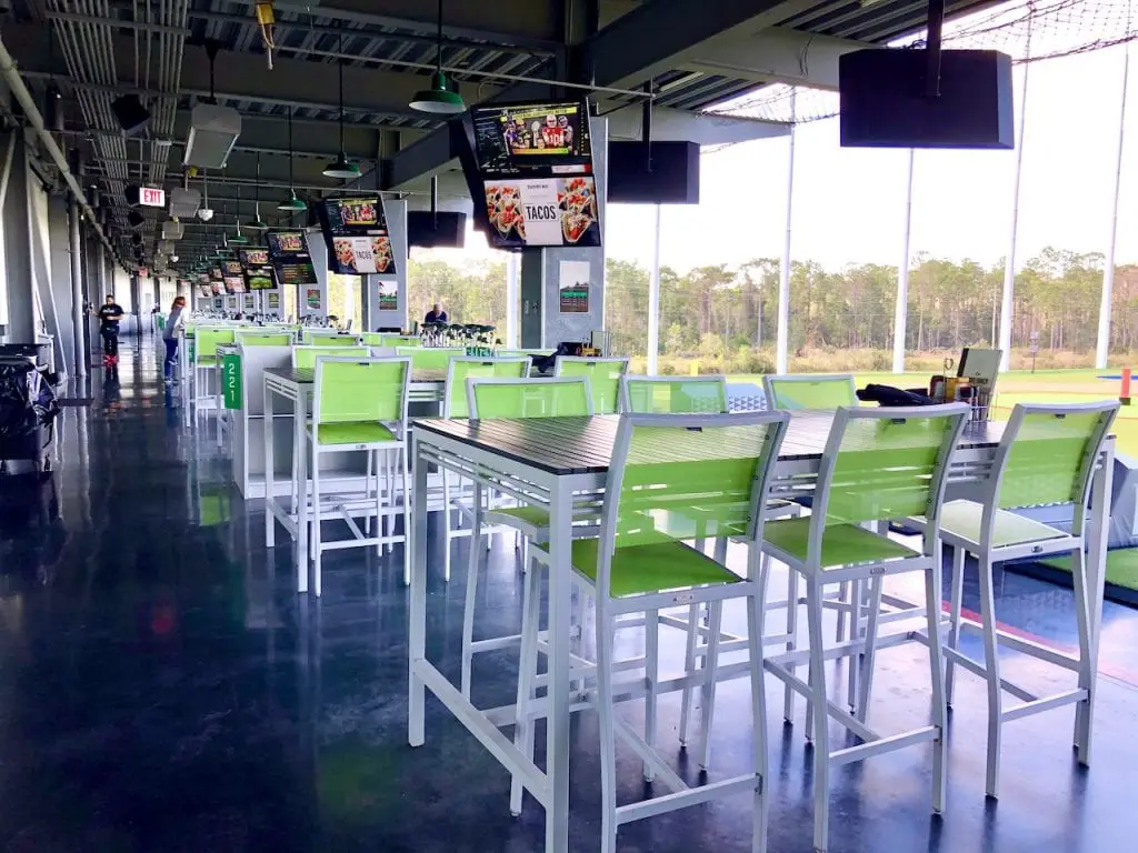 Family Fun at DriveShack Orlando | Golf, Eat, Play at DriveShack Orlando | Lake Nona, FL | Golf with kids | family travel | Orlando fun with kids | #familyfun #driveshack #driveshackorlando #drivingrange #golfwithkids