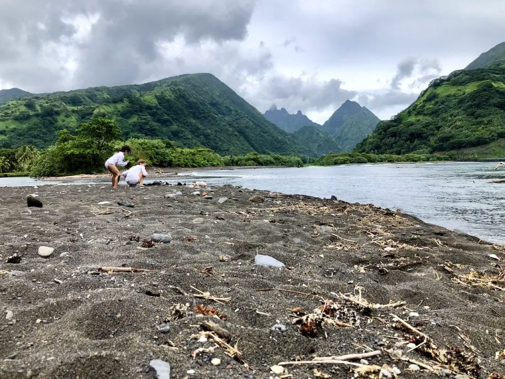 What To Do With Kids In Tahiti | Tahiti with kids | French Polynesia | Fun with kids in Tahiti | Family friendly activities in Tahiti | Family travel | Full time travel family | #tahiti #frenchpolynesia #tahitiwithkids #familytravel #pacificislands