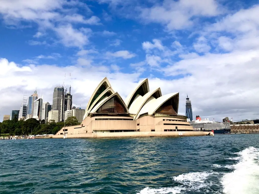 How To Visit Sydney, Australia With Kids | Captain Cook Cruises | Sydney Harbour Cruise | Hop On Hop Off Cruise In Sydney | Sydney With Kids | Australia Family Travel | Best Way To Visit Sydney With Kids | #captaincookcruises #hoponhopoff #sydney #sydneyaustralia #sydneywithkids