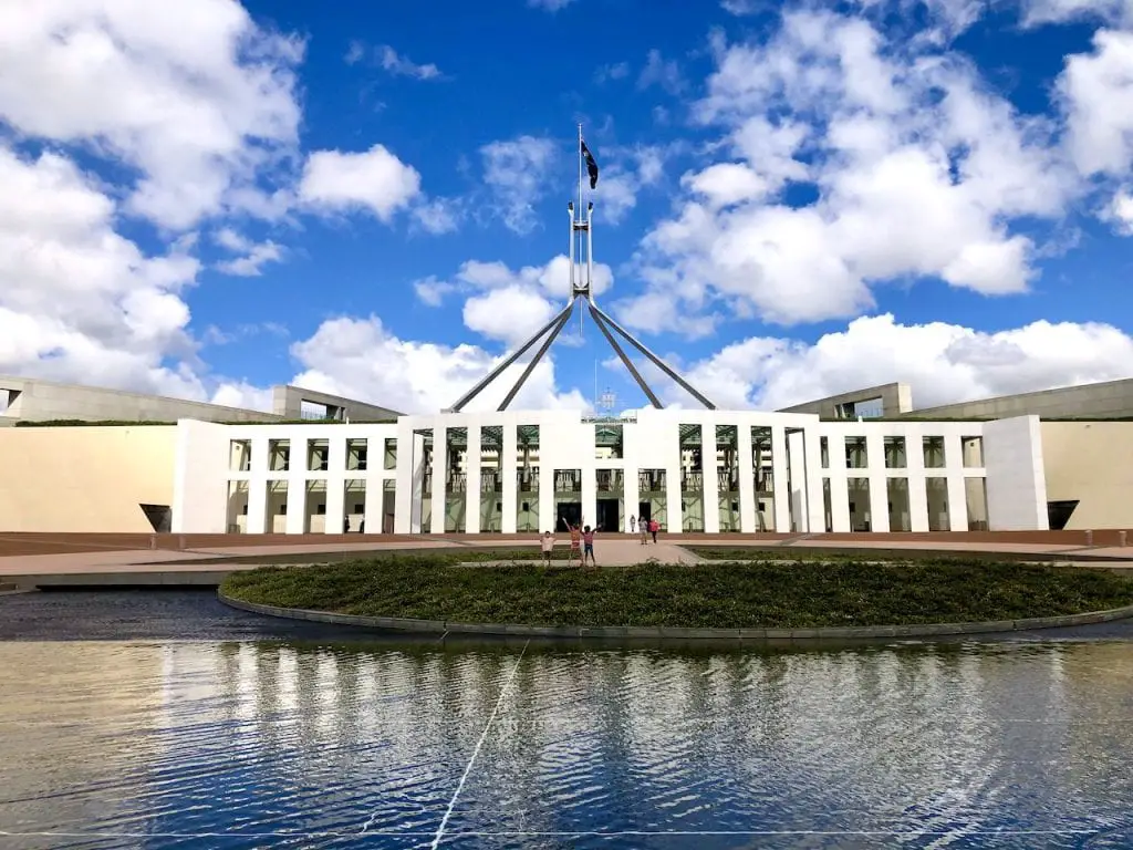 What To Do In Canberra Kith Kids | Free things for families in Canberra, Australia | 7 free experiences in Canberra with kids | Australian Mint | Australian War Memorial | Canberra Museums | #canberra #canberraaustralia #canberrawithkids #australiawithkids #australiatravel #visitaustralia #familytravel