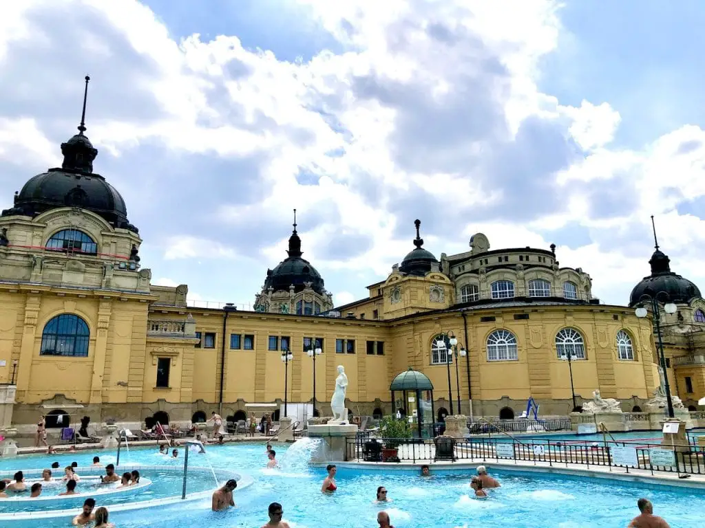 Budapest Thermal Baths With Kids - What To Know Before You Go | Lukacs Bath Budapest | Szechenyi Baths | Budapest baths with kids | Budapest thermal pools | Hungary travel | Visit Budapest | Budapest travel blog | Budapest with kids | #budapest #budapestwithkids #visitbudapest #budapestthermalbaths #szechenyibaths #lukacsbaths #visithungary