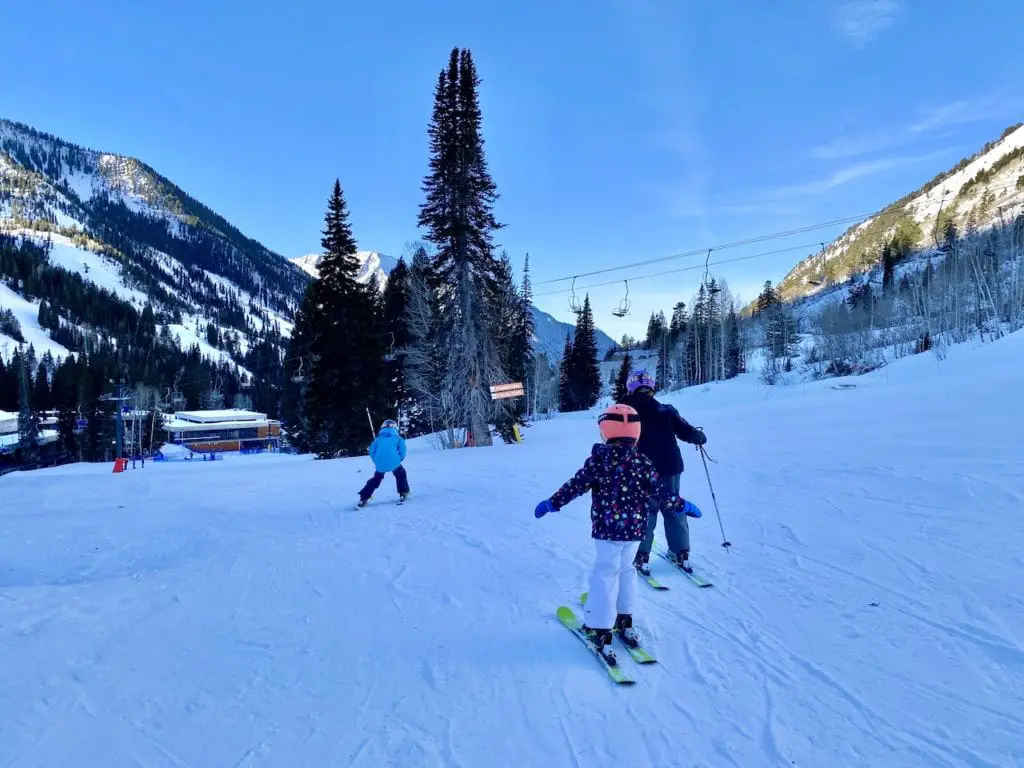 Snowbird Ski Resort - Ideal Family Ski Vacation | Snowbird Utah | Is Snowbird a good resort for families | Where can I ski with my kids in Utah | Family-friendly ski resort in Utah | #snowbird #snowbirdskiresort #snowbirdUT #familyfriendlyskiresort #skiingwithkids #kidswhoski