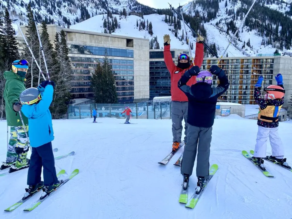 Snowbird Ski Resort - Ideal Family Ski Vacation | Snowbird Utah | Is Snowbird a good resort for families | Where can I ski with my kids in Utah | Family-friendly ski resort in Utah | #snowbird #snowbirdskiresort #snowbirdUT #familyfriendlyskiresort #skiingwithkids #kidswhoski