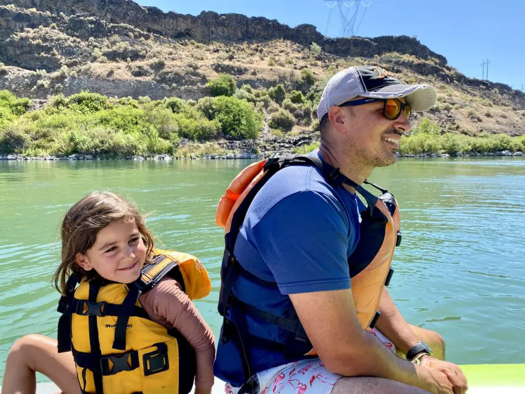 What To Do In Twin Falls, ID - 10 Awesome Southern Idaho Activities With Kids | White water rafting trip on the Snake River | Hagerman, ID | Banbury Hot Springs | Visit Southern Idaho | #twinfalls #visitidaho #visitsouthernidaho #snakeriver #whitewaterrafting #twinfallswithkids #familytravel #idahowithkids