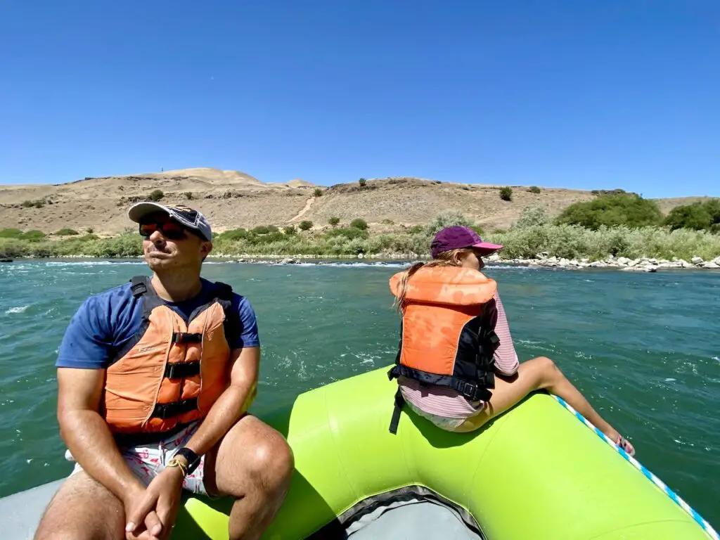 What To Do In Twin Falls, ID - 10 Awesome Southern Idaho Activities With Kids | White water rafting trip on the Snake River | Hagerman, ID | Banbury Hot Springs | Visit Southern Idaho | #twinfalls #visitidaho #visitsouthernidaho #snakeriver #whitewaterrafting #twinfallswithkids #familytravel #idahowithkids