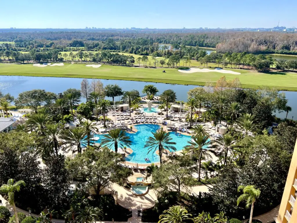 Ritz Carlton Grande Lakes Orlando | Five star hotels in Orlando Florida | Luxury getaway in Orlando | Ritz Carlton Disney World | Ritz Carlton Hotel Orlando | Luxury hotel in Orlando | #ritzcarlton #ritzcarltongrandelakes #ritzcarltonorlando #RCmemories #grandelakes #staygrande #RCmemories #orlandoluxury