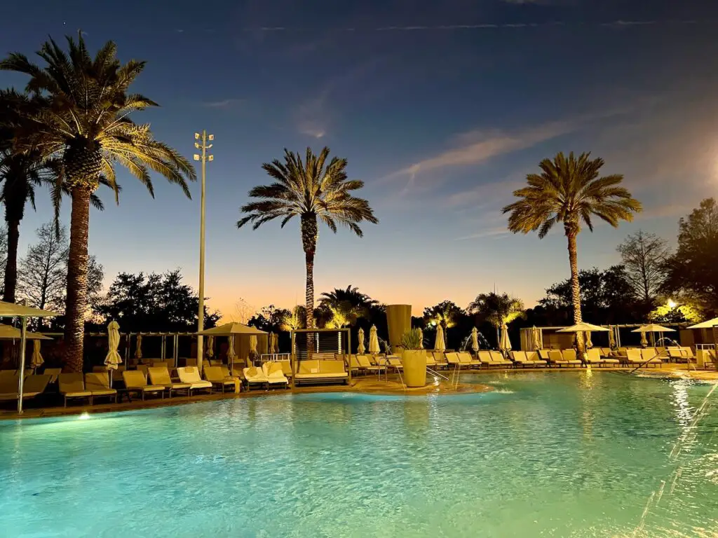 Ritz Carlton Grande Lakes Orlando | Five star hotels in Orlando Florida | Luxury getaway in Orlando | Ritz Carlton Disney World | Ritz Carlton Hotel Orlando | Luxury hotel in Orlando | #ritzcarlton #ritzcarltongrandelakes #ritzcarltonorlando #RCmemories #grandelakes #staygrande #RCmemories #orlandoluxury